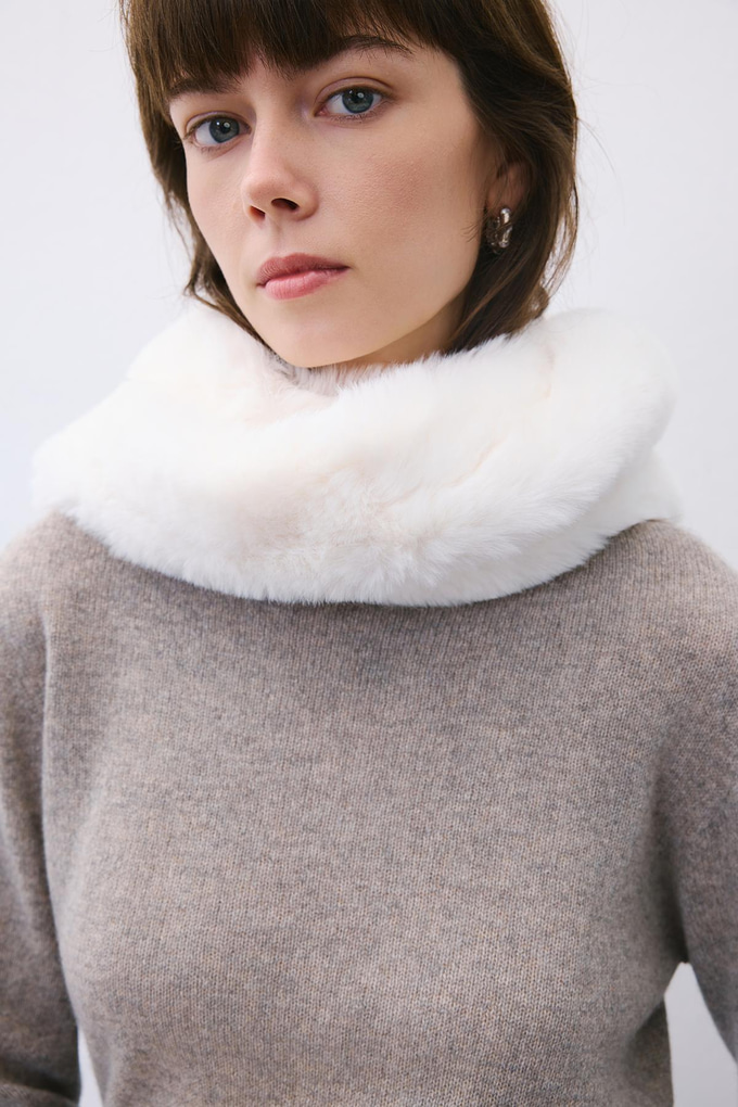 Fluffy Ecru Faux Fur Scarf