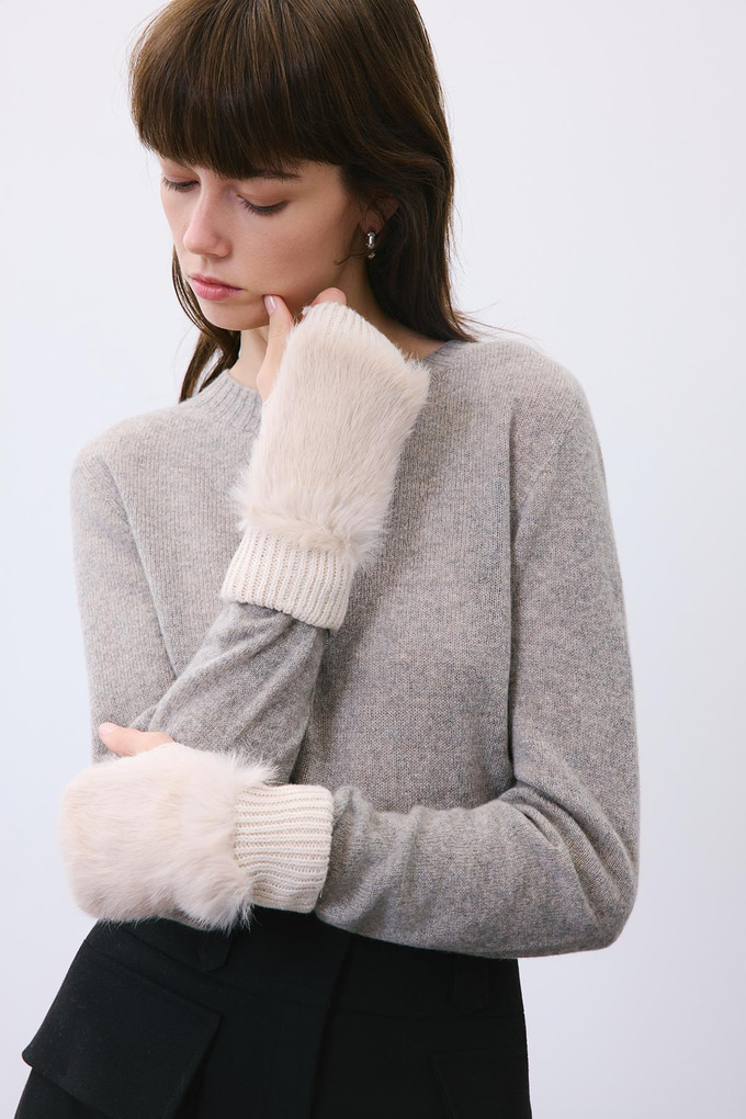 Fluffy Ecru Knit Gloves