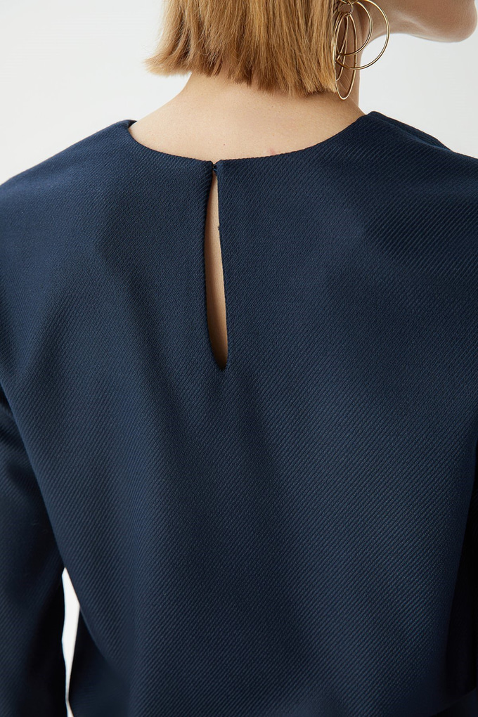 Uzun Kollu Lacivert Basic Bluz