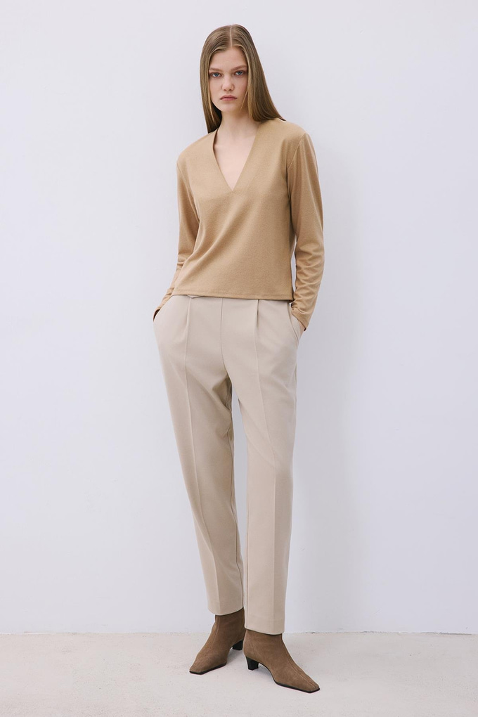 V-Neck Basic Camel Knit Blouse  
