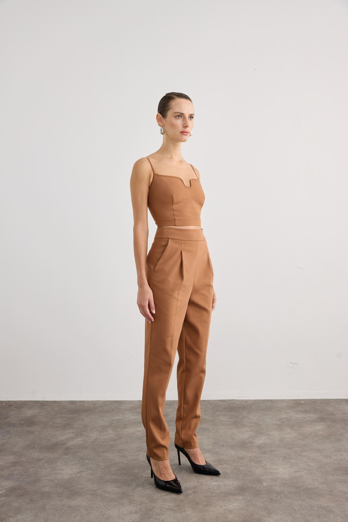 Yüksek Belli Önü Pileli Tütün Pantolon