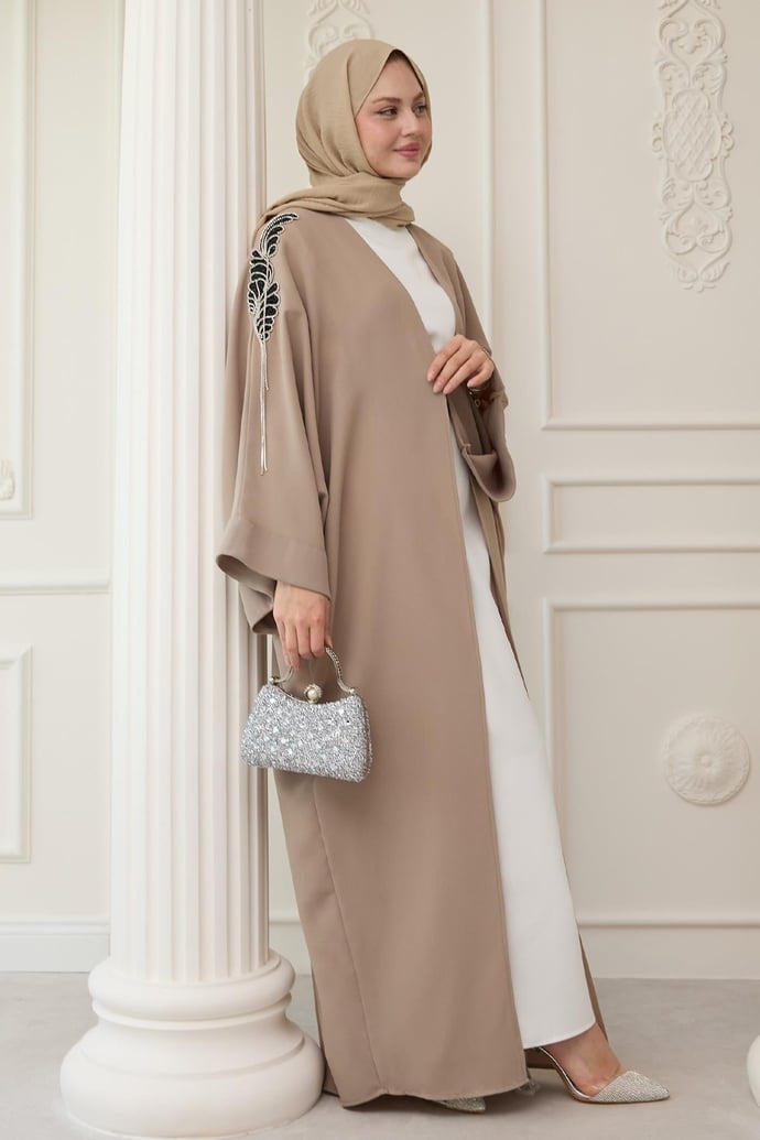 Dökümlü Taşlı Elbiseli Bej Abaya
