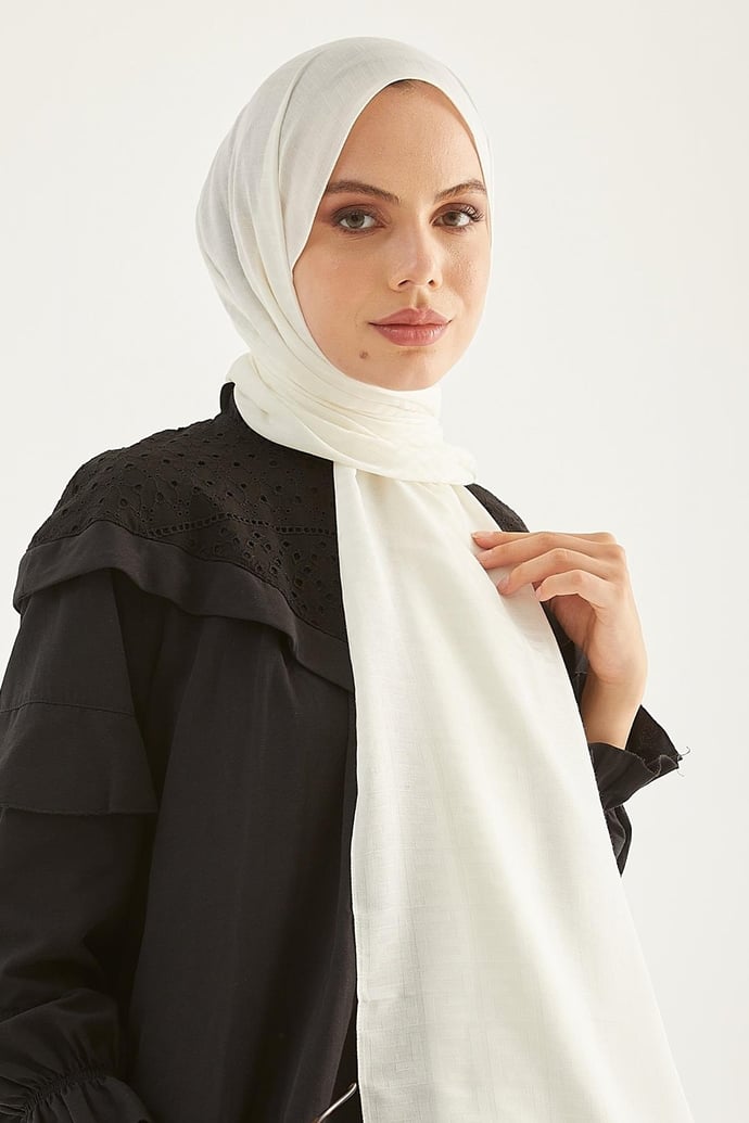 Elle F Desen Jakarlı Pamuklu Şal - Beyaz