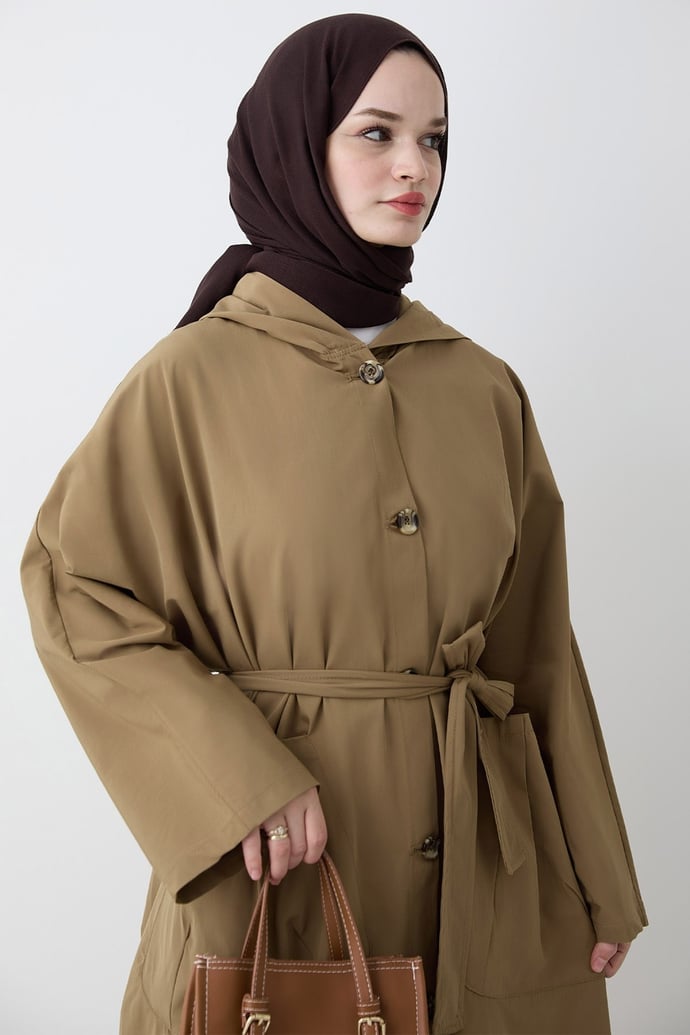 Kapüşonlu Kuşaklı Camel Trençkot