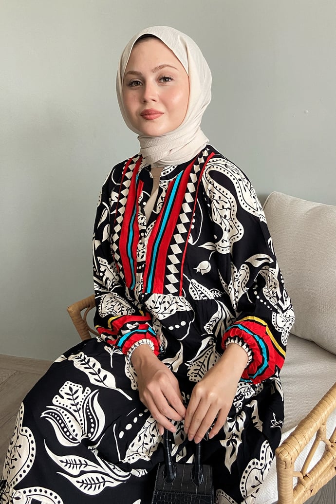 Renkli Karışık Salaş Siyah Viskon Elbise