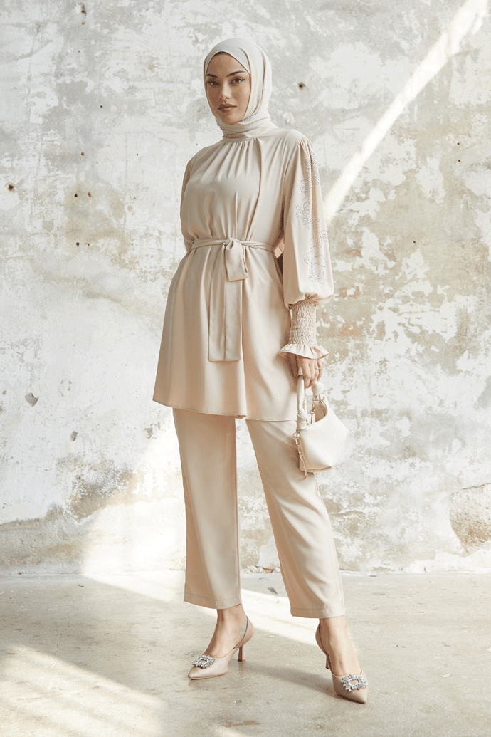 Stone-Detail Balloon Sleeve Satin Suit - Beige