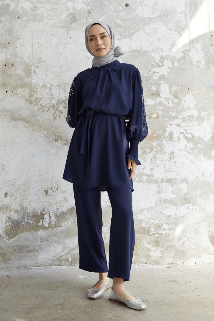 Stone-Detail Balloon Sleeve Satin Suit - Navy