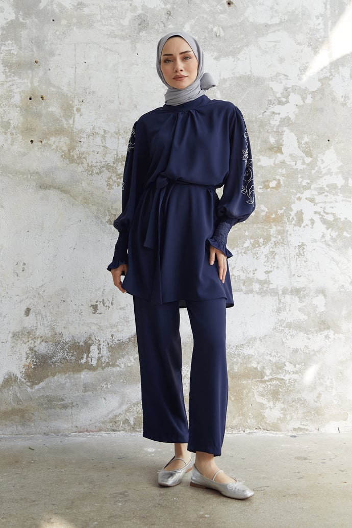 Stone-Detail Balloon Sleeve Satin Suit - Navy