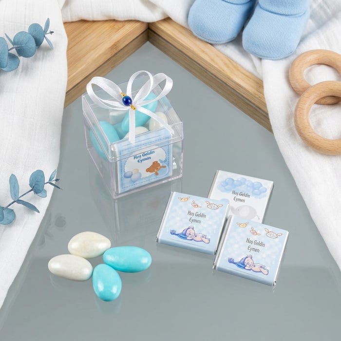 İsimli Erkek Bebek Çikolatası Nazar Boncuklu Küp 40g