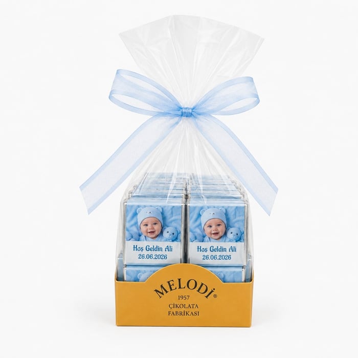 Kişiye Özel Erkek Bebek Fotoğraflı Fıstıklı Çikolata - 500g