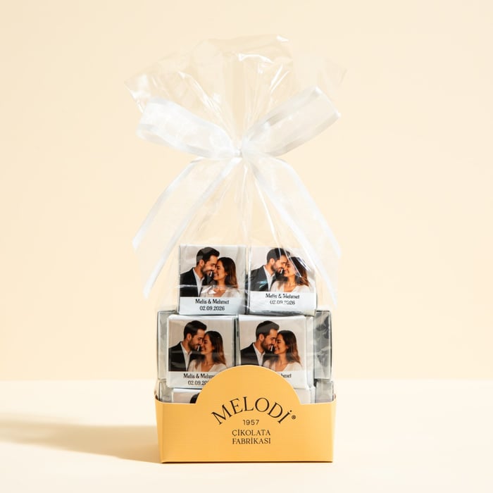 Kişiye Özel Söz-Nişan Fotoğraflı Fıstıklı Çikolata - 500g