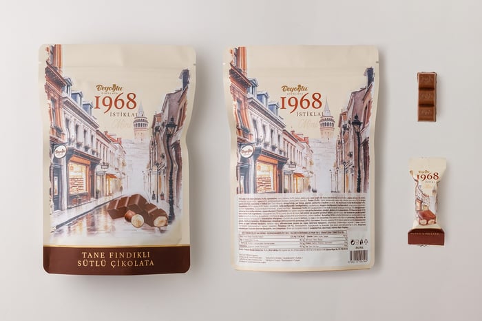En Lezzetli Bütün Fındıklı Beyoğlu Çikolatası - Mini Paketler Beyoğlu 1968 İstiklal Mini Tane Fındıklı Sütlü Çikolata 150 Gr – Yoğun Fındık LezzetiBeyoğlu 1968 İstiklal Mini Tane Fındıklı Sütlü Çikolata 150 Gr 