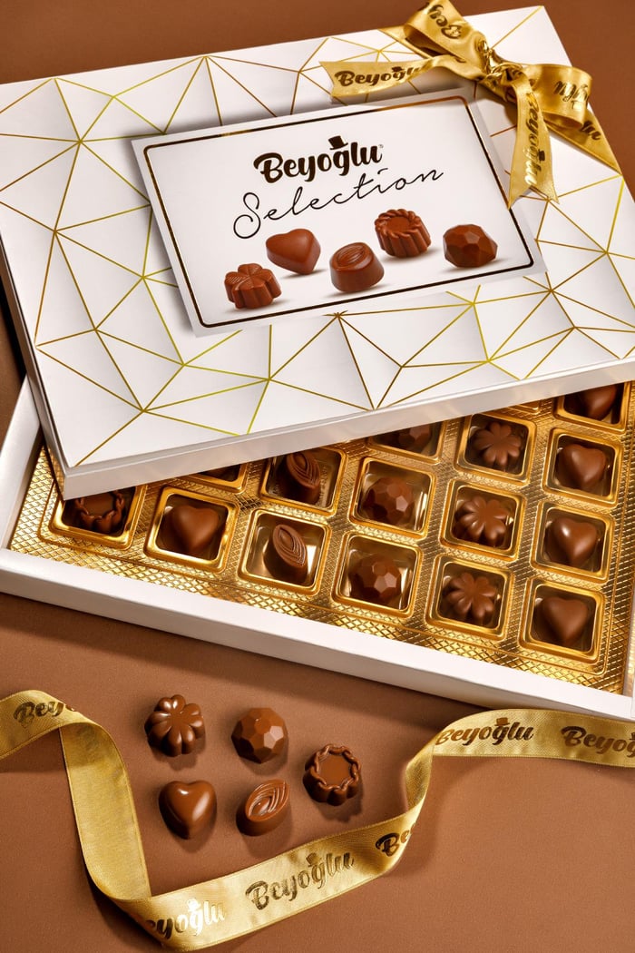 Beyoğlu Special 240 Gr. Holiday Gift Filled Chocolate