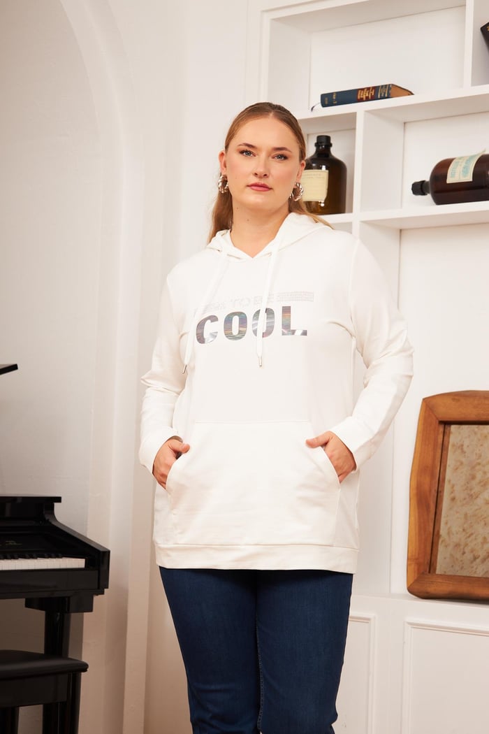 Büyük Beden Taş Baskılı Sweatshirt Ekru