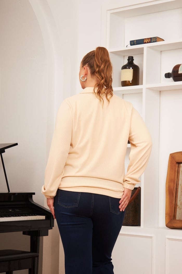 Büyük Beden Yakası Fermuarlı Sweatshirt Ekru