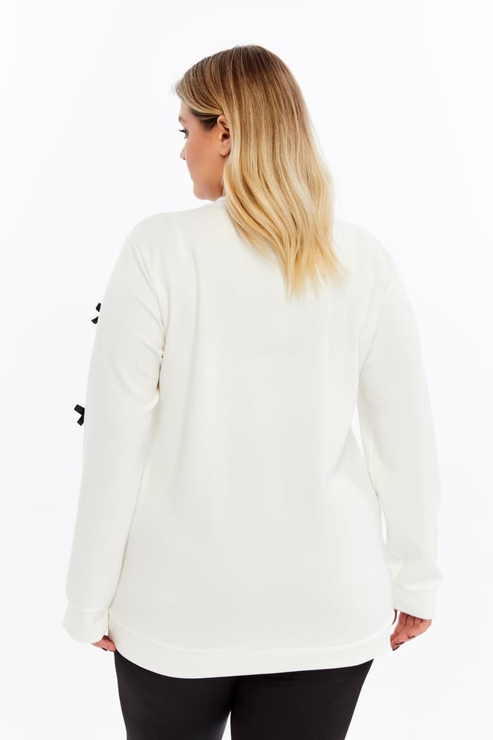Fiyonk Detaylı Büyük Beden Sweatshirt Ekru