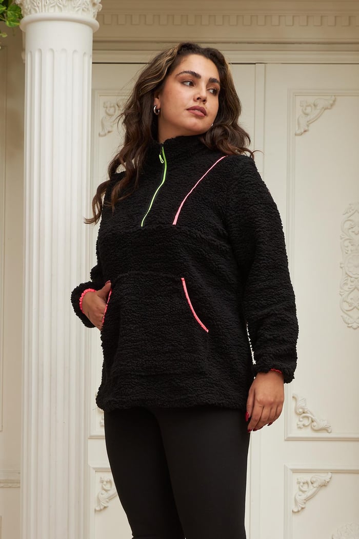 Rmg Biye Detaylı Büyük Beden Siyah Kıvırcık Sweatshirt