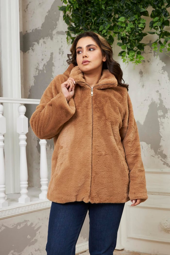 Rmg İçi Astarlı Büyük Beden Vizon Peluş Mont