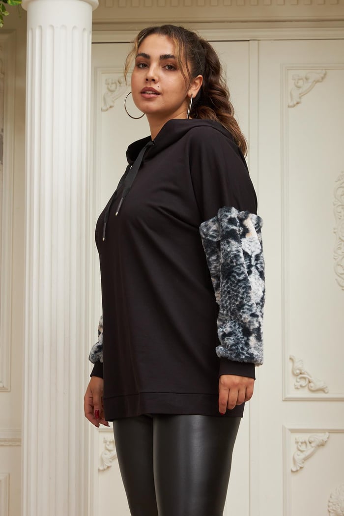 Rmg Kol Kürk Detaylı Büyük Beden Siyah Sweatshirt