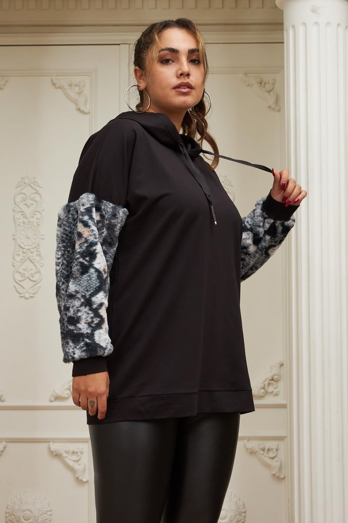 Rmg Kol Kürk Detaylı Büyük Beden Siyah Sweatshirt