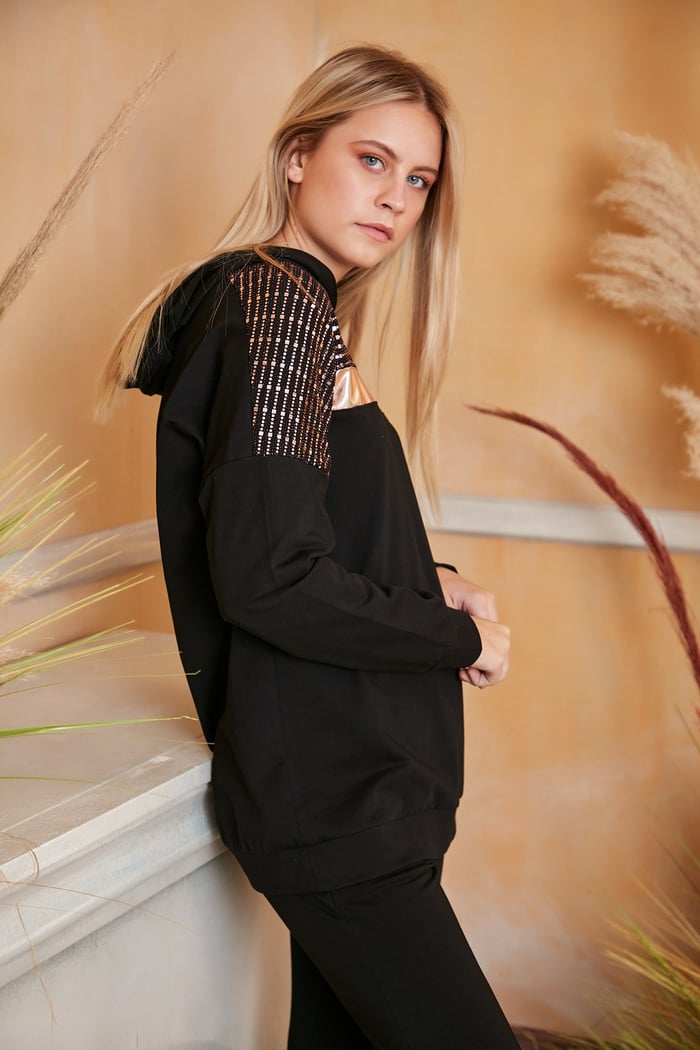 Rmg Omuz Bronz Varak Detaylı Siyah Sweatshirt