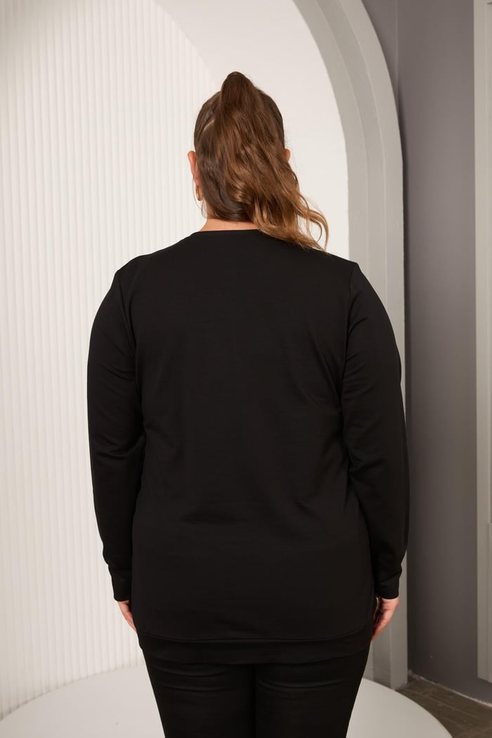 Yaka Zincir Detaylı Büyük Beden Sweatshirt Siyah