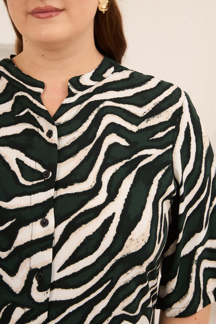 Zebra Desen Büyük Beden Viskon Gömlek Haki - RMG