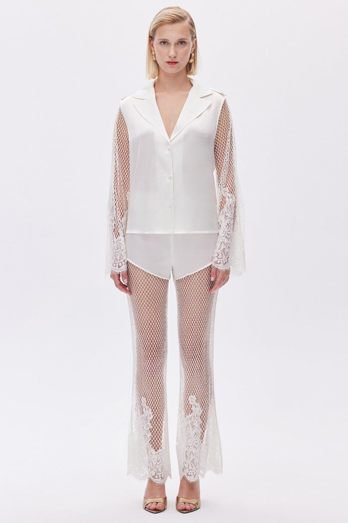 Calla Lily Ekru Dantel Detaylı Uzun Saten Pijama Takımı