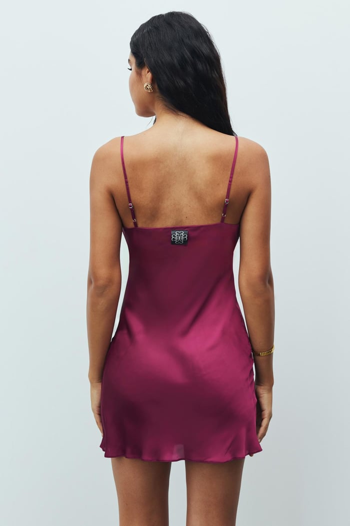 Cendre Satin Bordeaux V-Neck Strap Short Nightgown