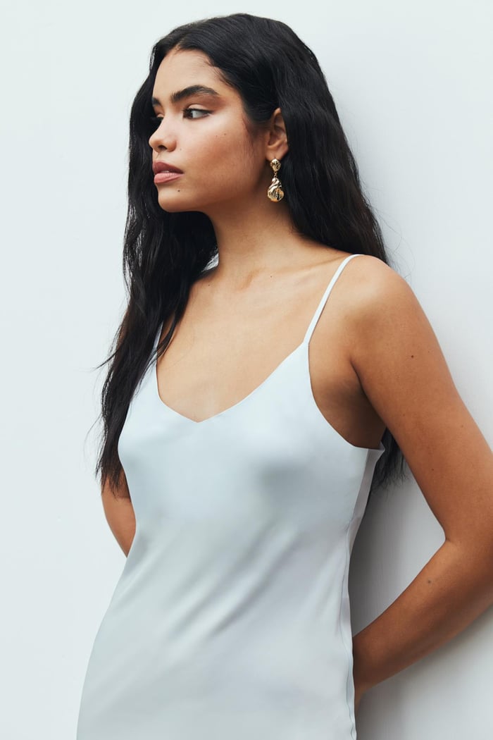 Cendre Satin Silver Blue V-Neck Strap Short Nightgown