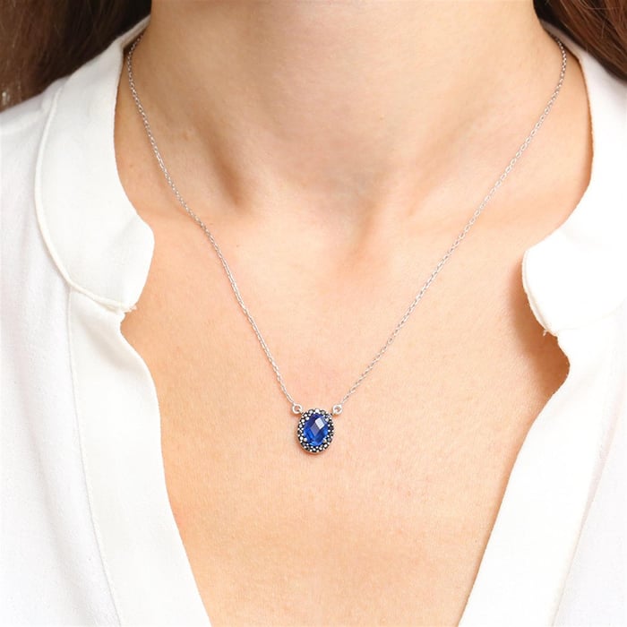 oval-safir-tasli-beyaz-renk-gumus-koly-a920c-.jpg