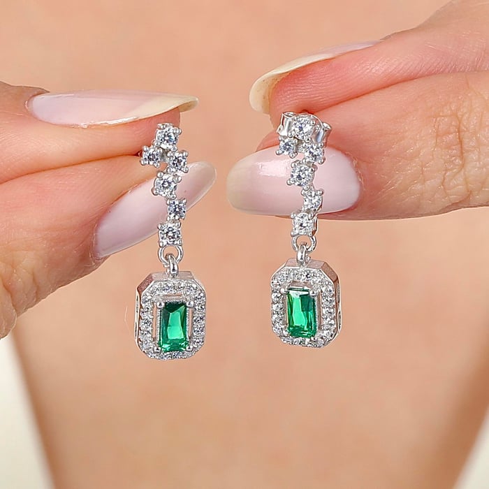 Pırlanta Montür Işıltılı Emerald Sentetik Zümrüt Gümüş Küpe