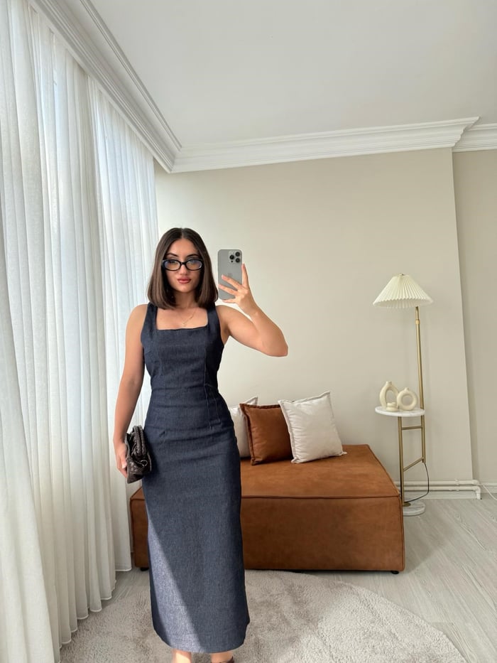Kare Yaka Denim Elbise