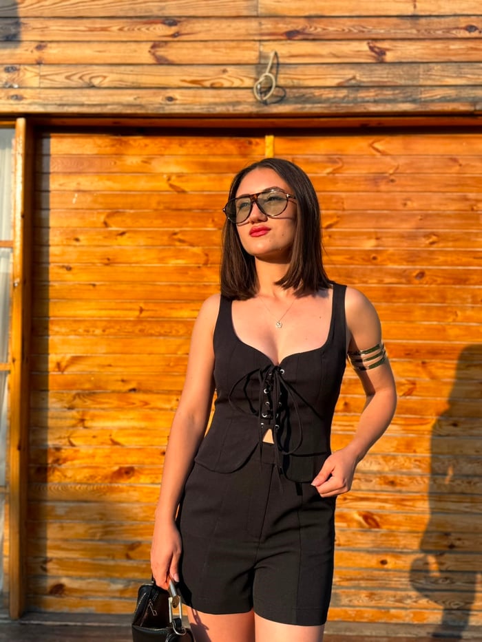ÖNÜ BAĞLAMALI BLUZ - LF036