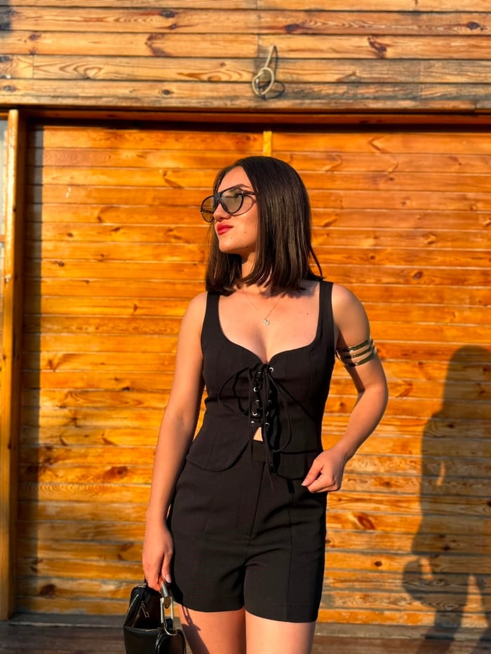 ÖNÜ BAĞLAMALI BLUZ - LF036