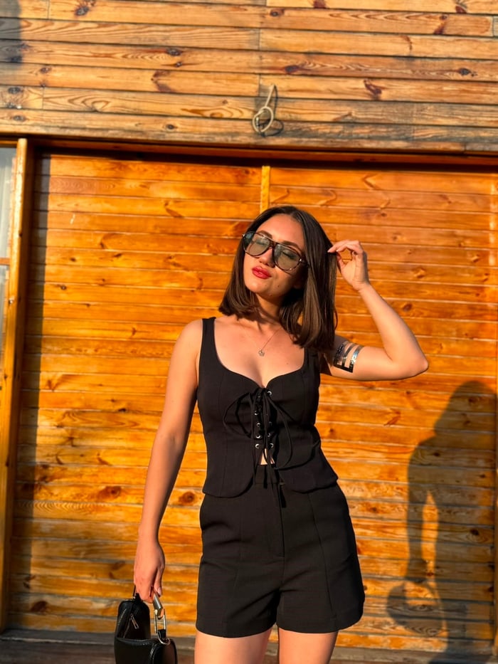 ÖNÜ BAĞLAMALI BLUZ - LF036