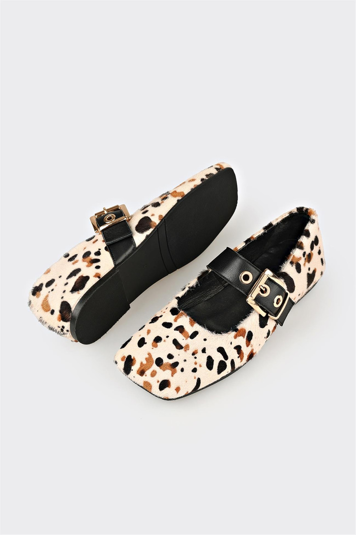 Bej Hayvan Desenli Deri Kadın Günlük Ayakkabı