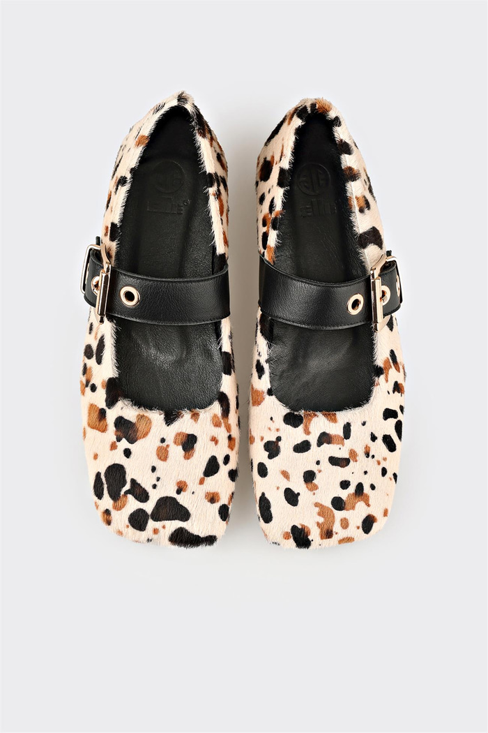 Bej Hayvan Desenli Deri Kadın Günlük Ayakkabı