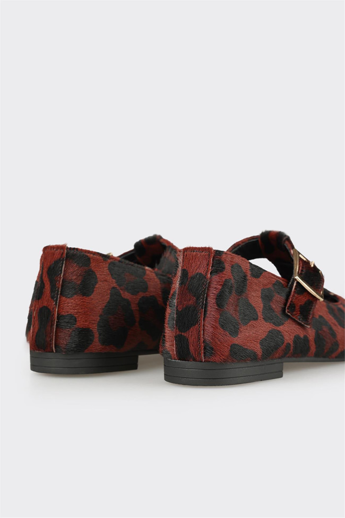 Kahve Hayvan Desenli Deri Kadın Günlük Ayakkabı