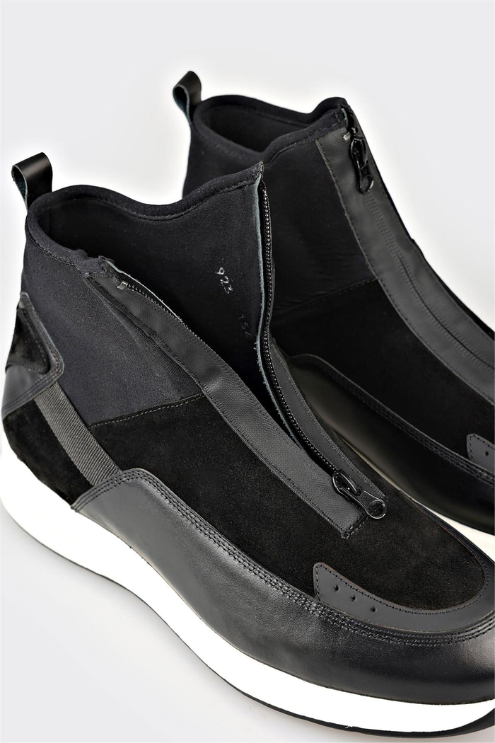 Siyah Deri Erkek Spor Bot