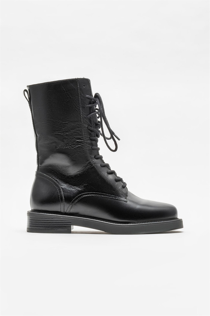 Siyah Deri Kadın Düz Bot