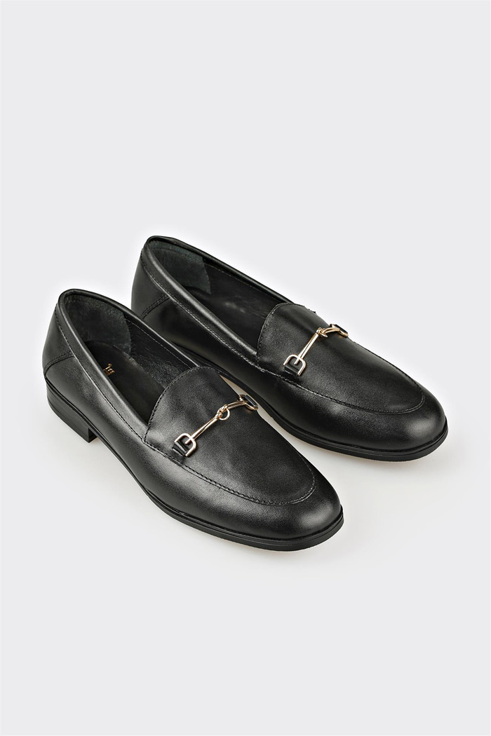 Siyah Deri Kadın Günlük Ayakkabı