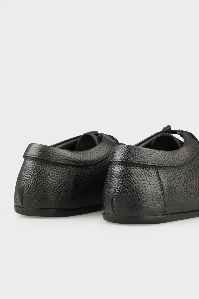 Siyah Deri Kadın Günlük Ayakkabı