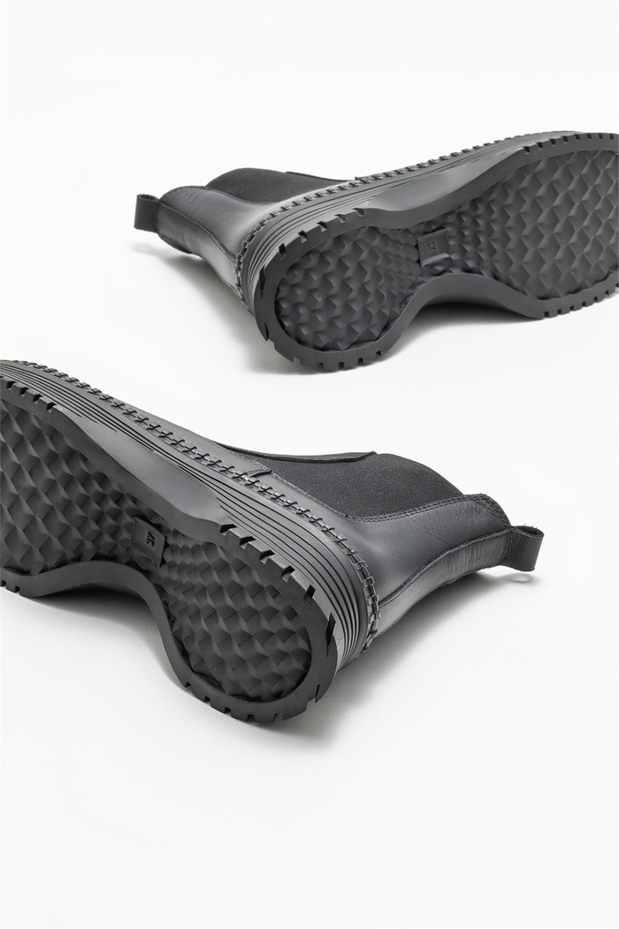 Siyah Deri Kadın Günlük Bot