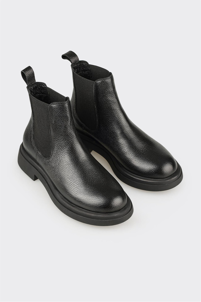 Siyah Deri Kadın Günlük Bot