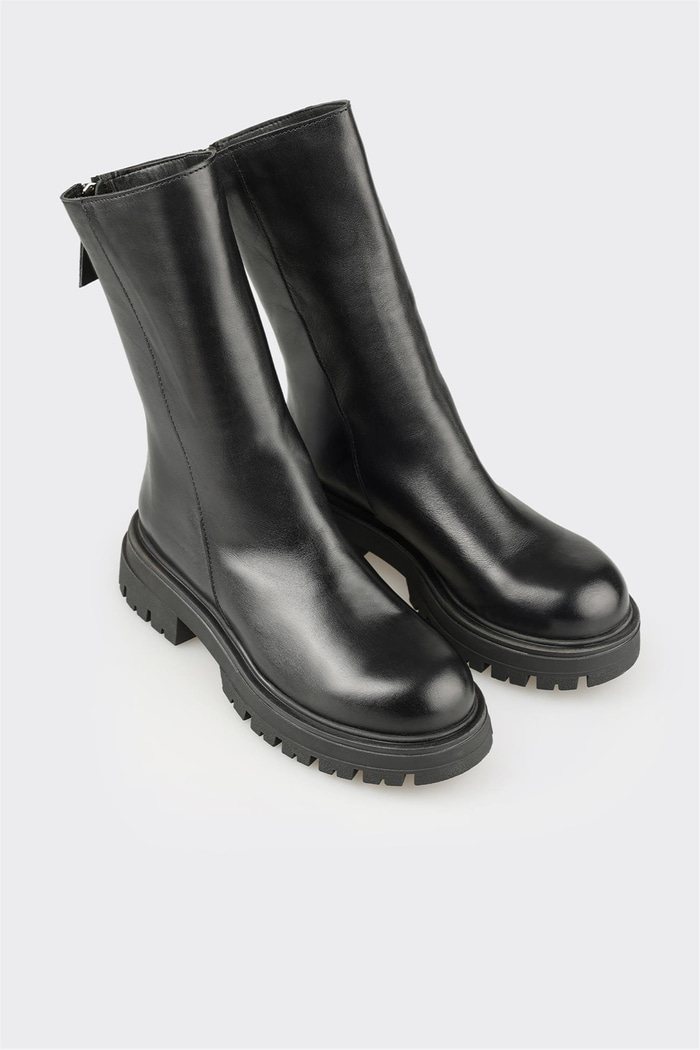 Siyah Deri Kadın Günlük Bot