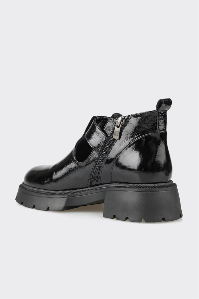 Siyah Deri Kadın Günlük Bot