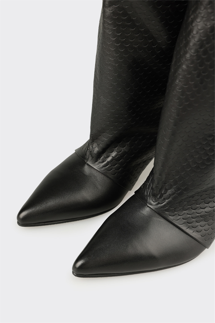 Siyah Deri Kadın Klasik Bot