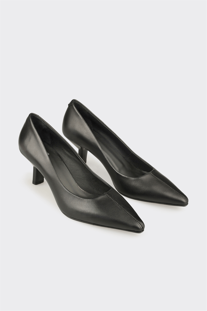 Siyah Deri Kadın Stiletto