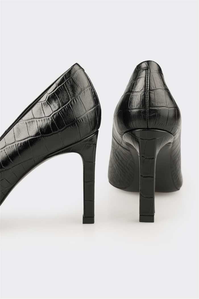 Siyah Deri Kadın Stiletto